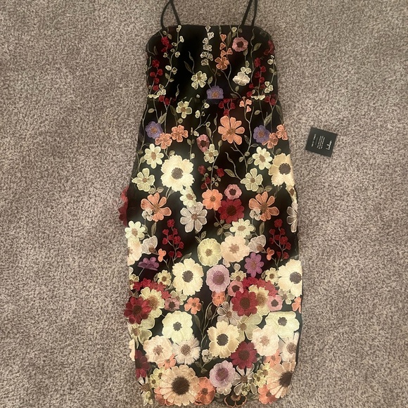 Lulus floral dress. Never worn! Strappy black floral dress - Picture 6 of 6